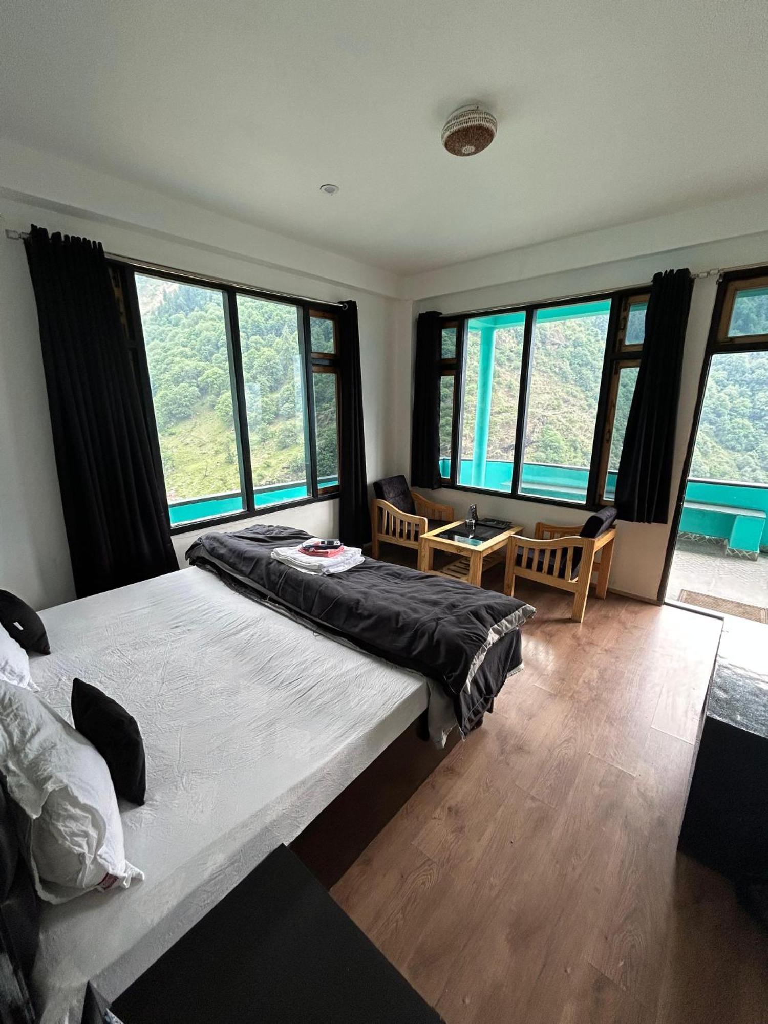 Aman Resort, Tosh Village, Himachal Pradesh Exterior foto